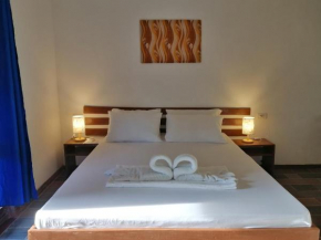 Genevieve Guest House and Tours
